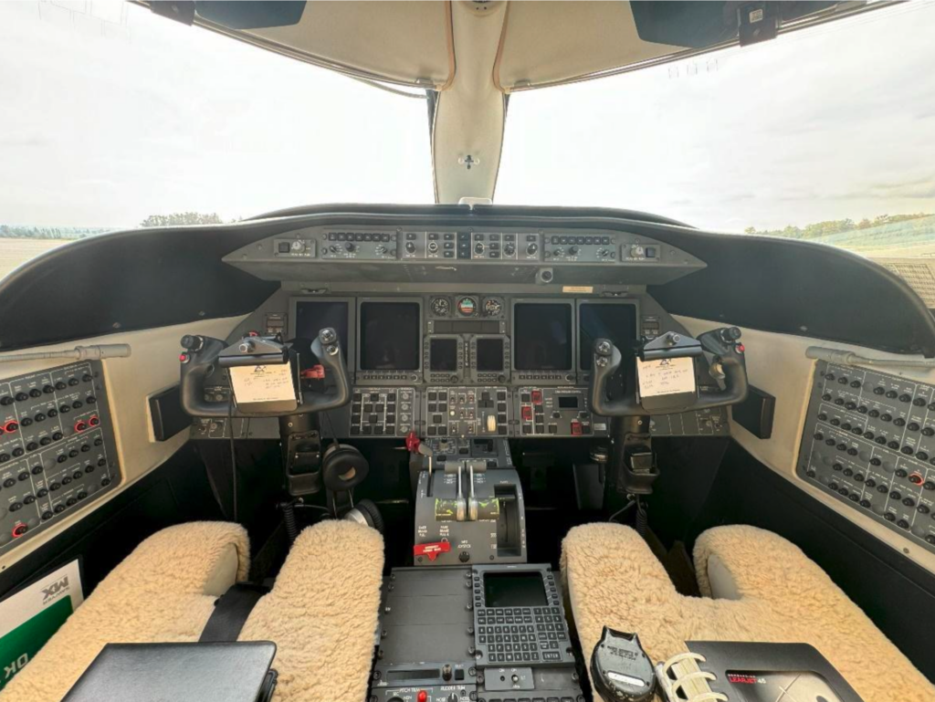 Lear 45 Interior